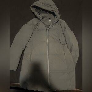 Uniqlo short seamless down puffer jack